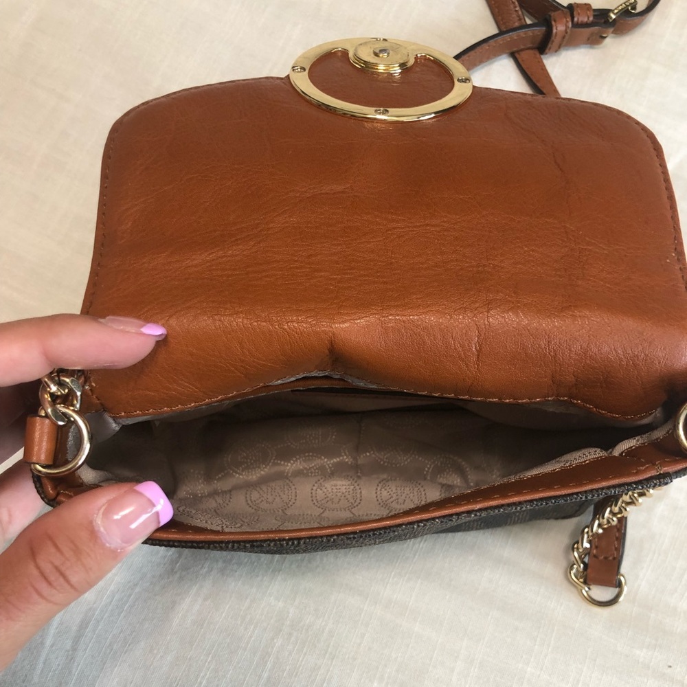 Michael Kors small purse - Picture 4 of 4
